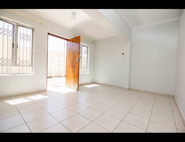 3 BEDROOM HOUSE FOR SALE IN ARENA PARK